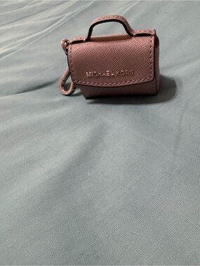 NWOT MICHAEL KORS Grey Leather Mini Top-Handle Key Pouch